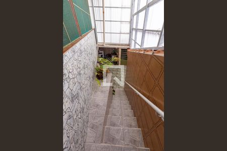 Casa à venda com 440m², 5 quartos e 7 vagasEscada Acesso Salão