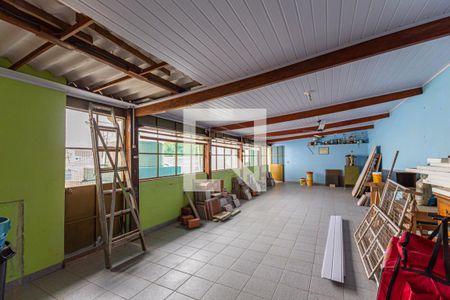 Casa à venda com 440m², 5 quartos e 7 vagasSalão