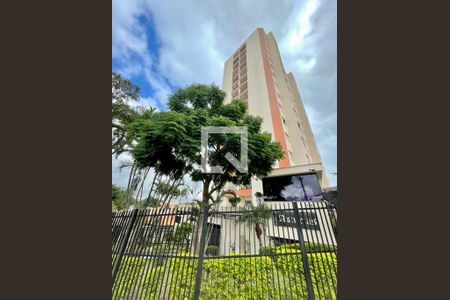 Apartamento para alugar com 85m², 2 quartos e 1 vagaFachada