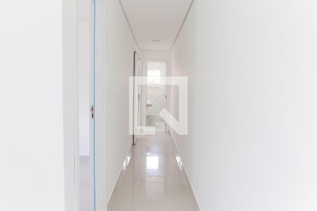 Corredor de apartamento para alugar com 2 quartos, 55m² em Vila Alto de Santo Andre, Santo André