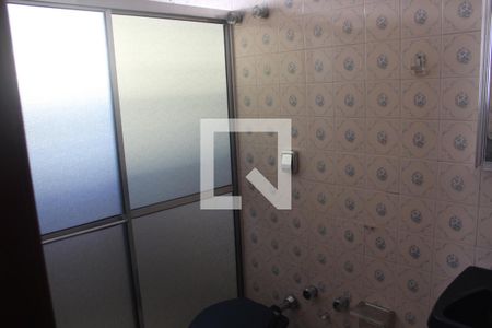 Casa à venda com 300m², 4 quartos e 5 vagasBanheiro Suíte 1