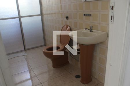 Casa à venda com 300m², 4 quartos e 5 vagasBanheiro 2