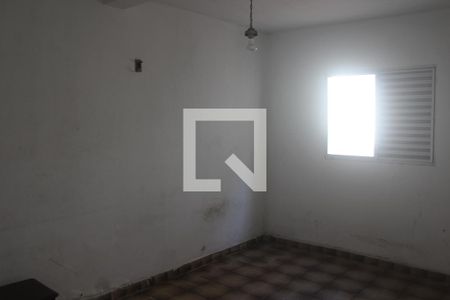 Casa à venda com 300m², 4 quartos e 5 vagasSala casa Fundos
