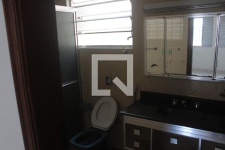 Casa à venda com 300m², 4 quartos e 5 vagasBanheiro Suíte 2