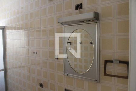 Casa à venda com 300m², 4 quartos e 5 vagasBanheiro 2