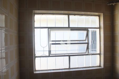 Casa à venda com 300m², 4 quartos e 5 vagasBanheiro 2