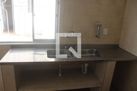 Casa à venda com 300m², 4 quartos e 5 vagasCozinha - Torneira