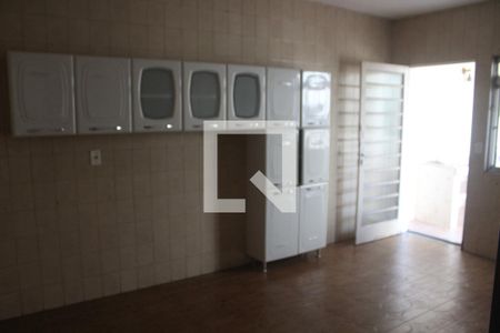 Casa à venda com 300m², 4 quartos e 5 vagasCozinha Armario