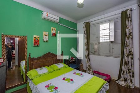 Quarto 1 de casa à venda com 3 quartos, 223m² em Carlos Prates, Belo Horizonte