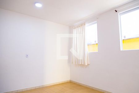 Quarto 1 de casa para alugar com 2 quartos, 43m² em Mirandópolis, São Paulo