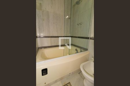 Detalhe do banheiro da suíte  de apartamento para alugar com 4 quartos, 150m² em Ipanema, Rio de Janeiro