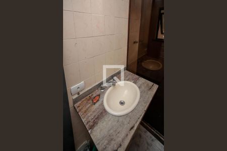 Apartamento à venda com 130m², 3 quartos e 2 vagas Apartamento à venda com 130m², 3 quartos e 2 vagasBanheiro Suíte