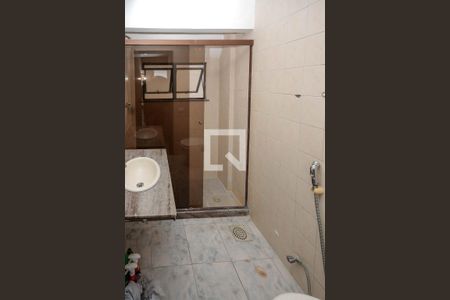 Apartamento à venda com 130m², 3 quartos e 2 vagas Apartamento à venda com 130m², 3 quartos e 2 vagasBanheiro Suíte