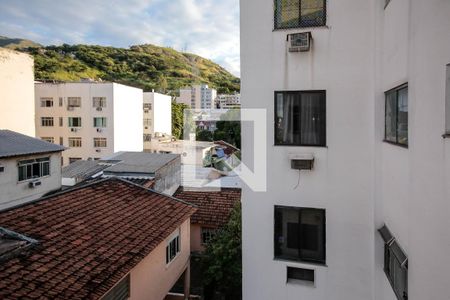 Apartamento à venda com 130m², 3 quartos e 2 vagas Apartamento à venda com 130m², 3 quartos e 2 vagasVista Área de Serviço