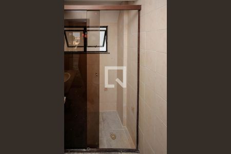 Apartamento à venda com 130m², 3 quartos e 2 vagas Apartamento à venda com 130m², 3 quartos e 2 vagasBanheiro Suíte