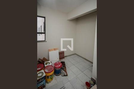 Apartamento à venda com 130m², 3 quartos e 2 vagas Apartamento à venda com 130m², 3 quartos e 2 vagasQuarto de Serviço