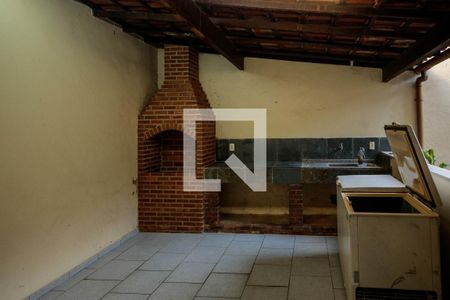 Apartamento à venda com 130m², 3 quartos e 2 vagas Apartamento à venda com 130m², 3 quartos e 2 vagasChurrasqueira