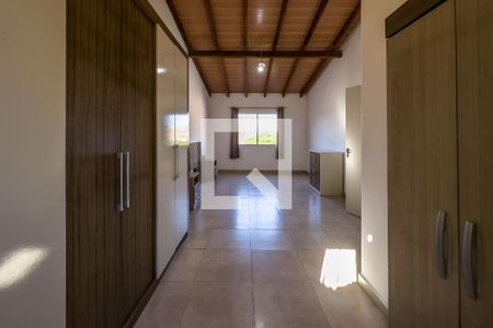 Casa à venda com 200m², 3 quartos e 7 vagas Casa à venda com 200m², 3 quartos e 7 vagasSuíte