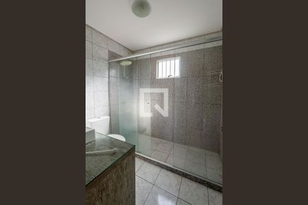 Casa à venda com 200m², 3 quartos e 7 vagas Casa à venda com 200m², 3 quartos e 7 vagasBanheiro da Suíte