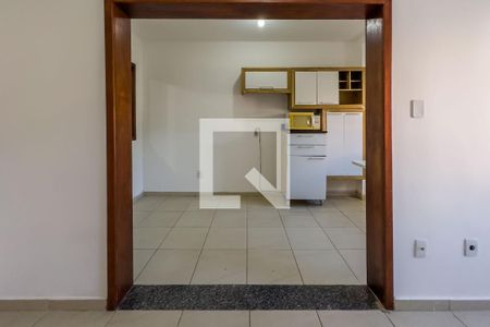 Casa à venda com 200m², 3 quartos e 7 vagas Casa à venda com 200m², 3 quartos e 7 vagasCozinha