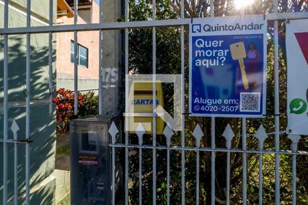 Casa à venda com 200m², 3 quartos e 7 vagas Casa à venda com 200m², 3 quartos e 7 vagasFachada