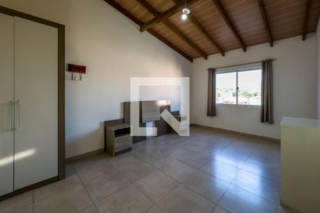 Casa à venda com 200m², 3 quartos e 7 vagas Casa à venda com 200m², 3 quartos e 7 vagasSuíte