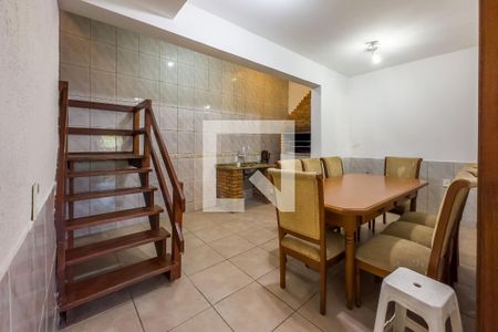 Casa à venda com 200m², 3 quartos e 7 vagas Casa à venda com 200m², 3 quartos e 7 vagasCozinha