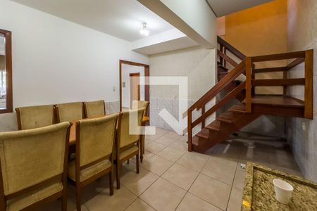 Casa à venda com 200m², 3 quartos e 7 vagas Casa à venda com 200m², 3 quartos e 7 vagasCozinha