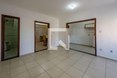 Sala de casa à venda com 3 quartos, 200m² em Cristal, Porto Alegre