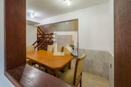 Casa à venda com 200m², 3 quartos e 7 vagas Casa à venda com 200m², 3 quartos e 7 vagasCozinha