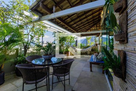 Apartamento à venda com 150m², 4 quartos e 2 vagasCobertura