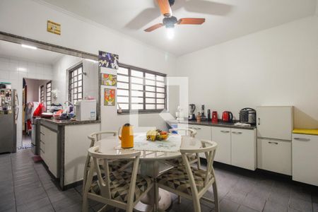 Casa à venda com 120m², 3 quartos e sem vaga Casa à venda com 120m², 3 quartos e sem vagaCozinha