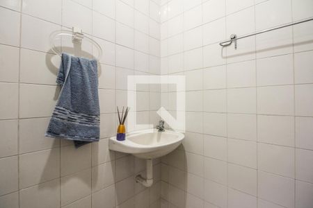 Casa à venda com 120m², 3 quartos e sem vaga Casa à venda com 120m², 3 quartos e sem vagaBanheiro Suíte