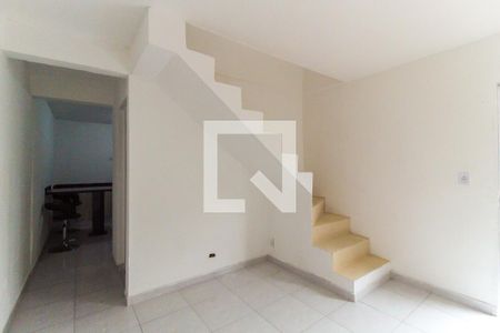 Sala de casa para alugar com 3 quartos, 100m² em Vila Curuçá Velha, São Paulo
