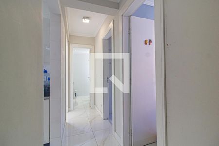 Corredor de apartamento para alugar com 3 quartos, 84m² em Tingui, Curitiba