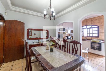 Sala de jantar de casa à venda com 4 quartos, 208m² em Veloso, Osasco