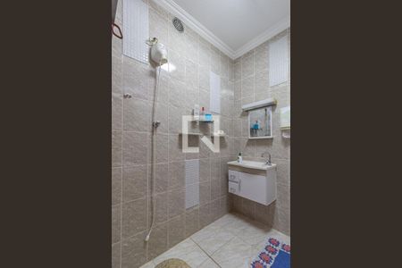 Casa à venda com 208m², 4 quartos e 2 vagasBanheiro