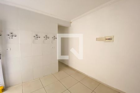 Cozinha de casa para alugar com 1 quarto, 80m² em Vila Yolanda, Osasco