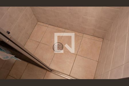 Casa à venda com 320m², 3 quartos e 2 vagas Casa à venda com 320m², 3 quartos e 2 vagasBanheiro área de serviço