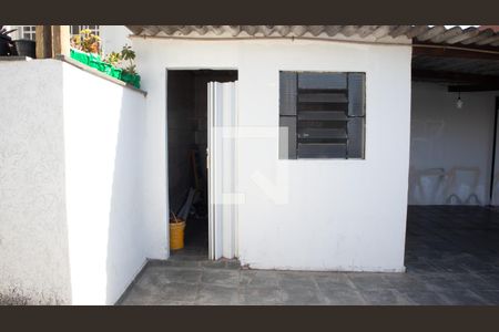 Casa à venda com 320m², 3 quartos e 2 vagas Casa à venda com 320m², 3 quartos e 2 vagasQuintal