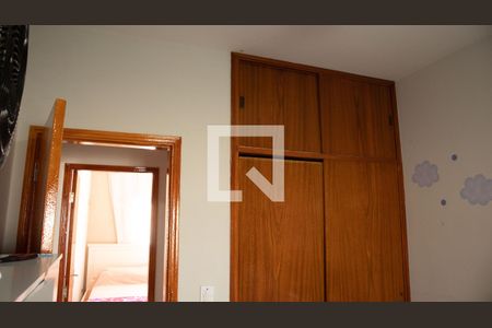 Casa à venda com 320m², 3 quartos e 2 vagas Casa à venda com 320m², 3 quartos e 2 vagasQuarto 1