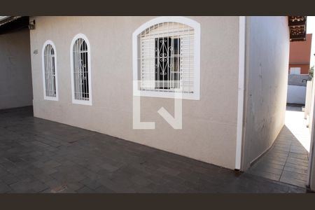 Casa à venda com 320m², 3 quartos e 2 vagas Casa à venda com 320m², 3 quartos e 2 vagasGaragem