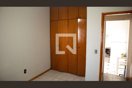 Casa à venda com 320m², 3 quartos e 2 vagas Casa à venda com 320m², 3 quartos e 2 vagasQuarto 3