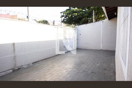 Casa à venda com 320m², 3 quartos e 2 vagas Casa à venda com 320m², 3 quartos e 2 vagasGaragem