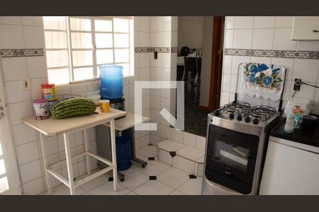 Casa à venda com 320m², 3 quartos e 2 vagas Casa à venda com 320m², 3 quartos e 2 vagasCozinha