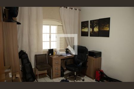 Casa à venda com 320m², 3 quartos e 2 vagas Casa à venda com 320m², 3 quartos e 2 vagasQuarto 3