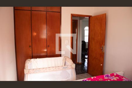 Casa à venda com 320m², 3 quartos e 2 vagas Casa à venda com 320m², 3 quartos e 2 vagasQuarto 2