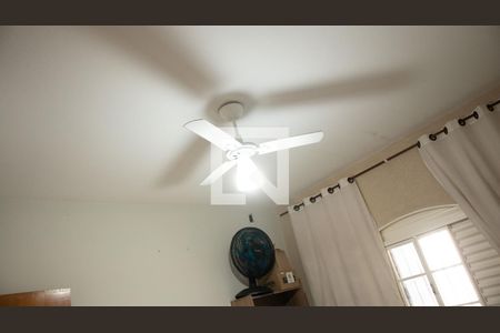 Casa à venda com 320m², 3 quartos e 2 vagas Casa à venda com 320m², 3 quartos e 2 vagasQuarto 3