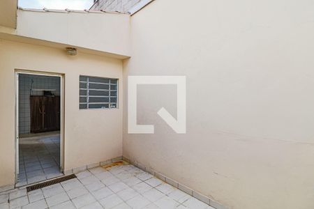 Casa para alugar com 150m², 3 quartos e 3 vagasQuintal fundos