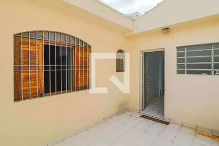 Casa para alugar com 150m², 3 quartos e 3 vagasQuintal fundos